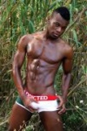 Junior Gay, travestis, prostitutas en Vi&ntilde;a del Mar |  Negro dotado ca&ntilde;ero complaciente full time sin conserge, Cnegro complaciente dispuesto a saciar tu sed de fantasia....