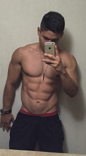 Fabiano Gay, travestis, prostitutas en Santiago |  Fabiano 24 a&ntilde;os exquisito discreto y super reservado , Full time solo para ti , dotado 20 cm 