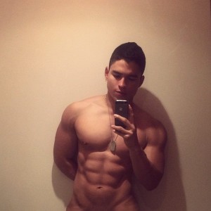 MARCELO Gay, travestis, prostitutas en Santiago |  Scort de alto nivel guapo dotado 20 cm culon lampi&ntilde;o real  59827578, Cumplidor sexual , participativo en todo besos , caricias , morbo etc 