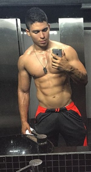 Marcelo Gay, travestis, prostitutas en Santiago |  Scort de alto nivel guapo dotado 20 cm culon lampi&ntilde;o , macho caliente 59827578 vip, Full time c/lugar y a domicilio , cabro guapo