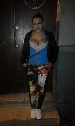 Tifany Gay, travestis, prostitutas en Santiago |  Complaciente en la camita super dotada rias tetas culona sabrosa, Tengo un rico cuerpazo alta bella hermosa morenaza alta bella
