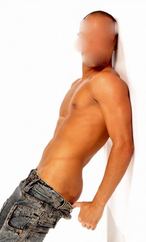 Henry Gay, travestis, prostitutas en Vi&ntilde;a del Mar |  Estoy dispuesto a cumplir tus fantas&iacute;as mas ocultas fetichismo. fisting, sadomasoquismo, Mulato, escort, braile&ntilde;o complaciente y morboso